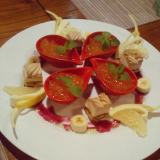 ���H����